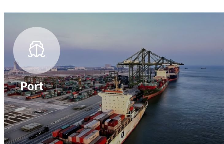 Port operations powered by a solar power container